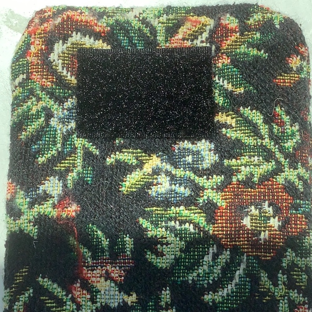 TAPESTRY GLASS CASE FOR TWO PAIR - Picture 5 of 5